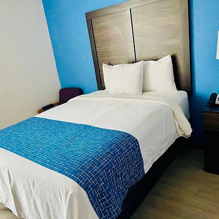 Travelodge By Wyndham Gallipolis Bagian luar foto